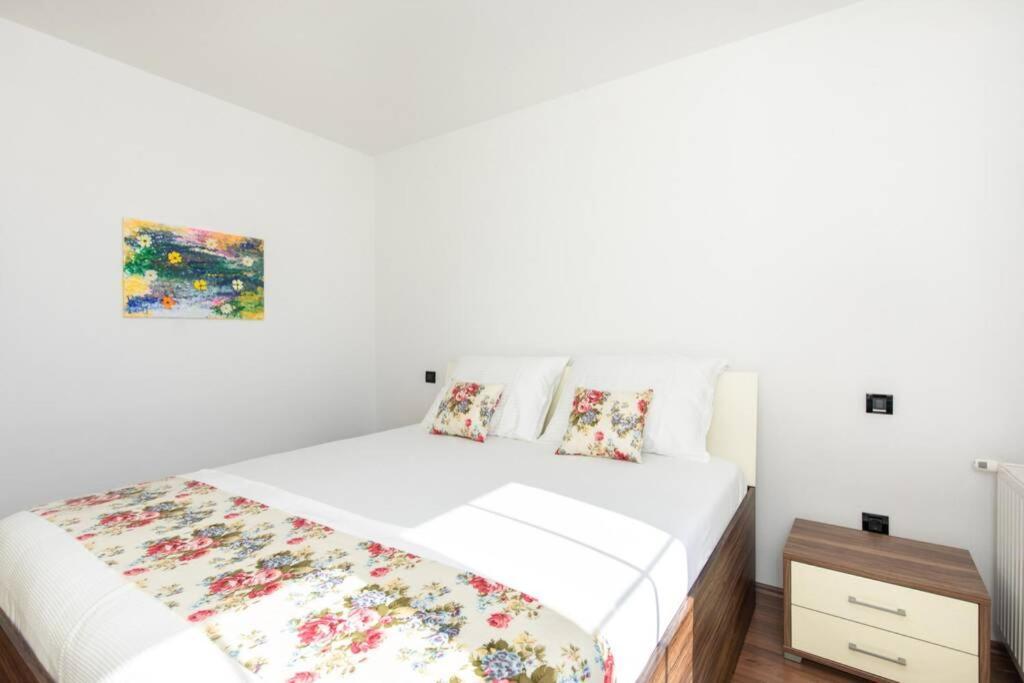 Apartment Natali Punat- Free Parking On Premises מראה חיצוני תמונה