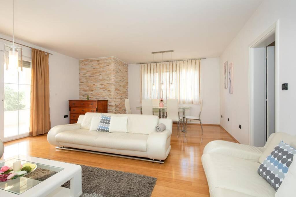 Apartment Natali Punat- Free Parking On Premises מראה חיצוני תמונה