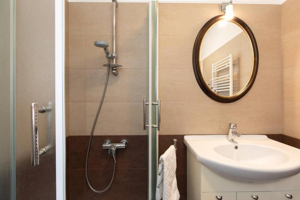 Apartment Natali Punat- Free Parking On Premises מראה חיצוני תמונה